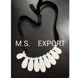 ลดกระหน่ำสร้อยคอลูกปัดธรรมชาติลูกปัดเปลือกหอยทำมืออินเดียสีขาวของขวัญสร้อยคอสำหรับผู้หญิง - Product Image 2