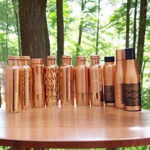 Bouteilles en cuivre pur à 100 %, 10 modèles de bouteilles en cuivre, bouteille en cuivre faite à la main, bouteille en cuivre ayurvédique, cuivre naturel - Product Image 5