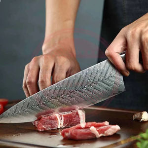 Cuchillo de Chef de Acero de Damasco de Primera Calidad con Mango de Madera |   Cuchillos de Chef Profesionales de Uso Diario con Logotipo Personalizado - Product Image 4