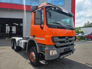 Nuevo Camión de Logística Mercedes-Benz con Chasis 3355, 21-30T, Diésel, Caja de Cambios Automática, Euro 6, 6X2, Volante a la Izquierda, Más de 450HP - Product Image 4