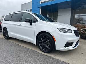 Impresionante Pacifica Limited FWD 2024 Blanca, Volante a la Izquierda, Usada, Asientos de Tercera Fila, Techo Corredizo, Arranque Remoto, Asientos de Cuero - Product Image 2