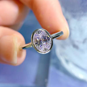 Wong Rain – Bague de fiançailles ovale en argent sterling 925 plaqué or 18 carats avec diamant à haute teneur en carbone 6*8 MM, sertie en clos - Product Image 5