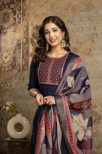 High Quality 3-Piece Embroidered Digital Printed Washable Casual Kurtis Pant Set Attractive India Export Ready-Made Wear - Product Image 3