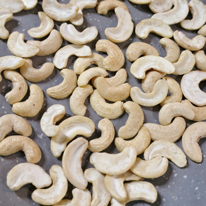 Meilleur prix Noix de cajou cassées SANTIGO Kaju Badam Pièces de noix de cajou Emballage de marque privée WS - Product Image 1