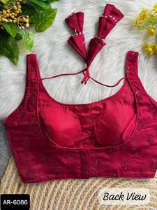 Blusa de seda Vichitra de estilo moderno indio, trabajo de secuencia de bordado pesado, ropa de boda confeccionada suave pura - Product Image 2