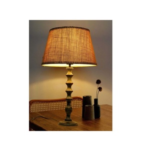 Lámpara de mesita de noche con tema único, lámpara de mesa de Metal para decoración del hogar y Hotel, farol de diseño múltiple - Product Image 5