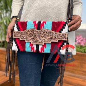 Nuevo Western Stylish Real Tooled Aztec Leather Multi Color Fringe Sling Bag Venta caliente Nueva llegada Tooled Saddle Manta Bolso - Product Image 1