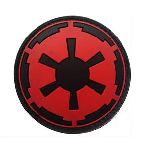 Patch en caoutchouc PVC souple 3D personnalisé sans minimum pour les vêtements Dernier design Logo de fleur sur tissu - Product Image 2