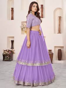 Conjunto de Lehenga de Georgette Lavanda con Blusa Bordada con Lentejuelas Zari y Dupatta de Malla Suave para un Elegante Atuendo de Fiesta al Estilo Bollywood - Product Image 2