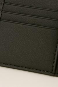 Cartera Bifold de Cuero Genuino para Hombre con Correa de Presión y Porta Tarjetas Múltiples Seguro - Product Image 4