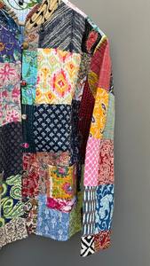 Chaqueta de retales hecha a mano, chaqueta acolchada de algodón, chaqueta acolchada, chaqueta de invierno, abrigo corto, regalo para ella, chaqueta reversible - Product Image 3