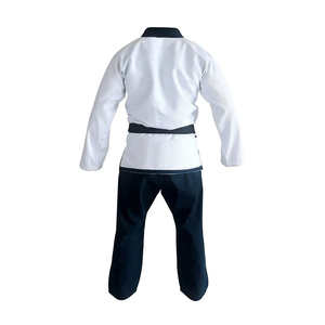 Kimono de jiu jitsu ligero y flexible con diseño de control del sudor, estructura de ajuste corporal y costuras duraderas - Product Image 2
