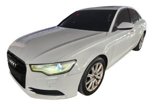 Audi A6 4ª Generación, Diésel Coreano, Automático, Volante a la Izquierda, Sedán con Tapicería de Cuero Oscuro [300-500 Unidades Mensuales] - Product Image 2