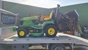 X950R John-deeere Ride-ON เครื่องตัดหญ้าที่เก็บหญ้าด้านหลัง - Product Image 4