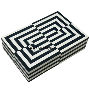 Caja con incrustaciones de resina hecha a mano para regalos Premium Hermoso almacenamiento para recuerdos de Tradebyd - Product Image 3