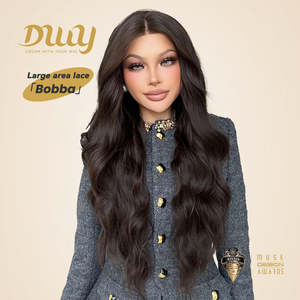 Perruque Synthétique Premium Bobba-DWY 136 pour Femme, Raie Libre, Cheveux Noirs Bouclés, Dentelle Transparente, Style Court Bouclé avec Frange - Product Image 1
