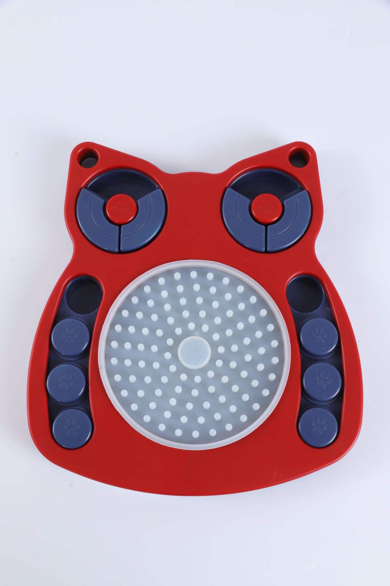 จานอาหารสีแดง