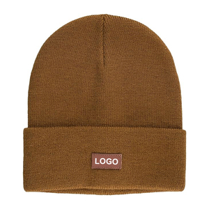 Gorro de algodón de alta calidad al por mayor con calavera bordada personalizado precio razonable OEM y ODM para uso invernal para hombres y mujeres - Product Image 2