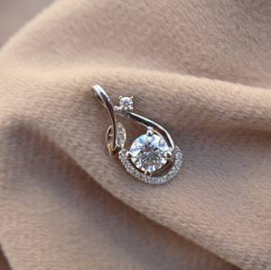 925 argent Solitaire petit pendentif cadeau d'anniversaire léger avec fleur Design Moissanite pendentifs et breloques pour petite amie - Product Image 2