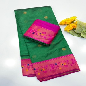 Sari Paithani en soie douce de qualité supérieure pour femme, avec pallu tissé Zari, bordure contrastante Zari Meena et motifs Butti, fabriqué en Inde, en stock - Product Image 1
