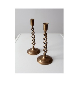 Soporte de latón decorativo para velas, juego de portavelas de metal dorado y latón de lujo moderno con uso hecho a mano - Product Image 5