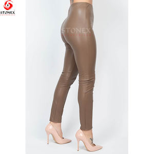 2025 femmes pantalons en cuir en gros taille haute étiré pantalon à jambes larges pantalon en cuir végétalien - Product Image 3