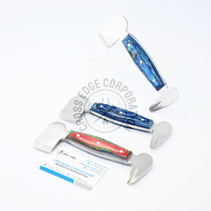 Outil de soin des chevaux Maréchal-ferrant Coupeur de sabot Outils vétérinaires avec manche en bois pour accessoire de tampon de sabot - Product Image 1