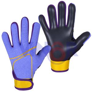 Gants de football gaélique à succès, confortables, respirants, en cuir et latex, imprimés tendance, à bas prix, concevez vos propres gants de football gaélique - Product Image 1
