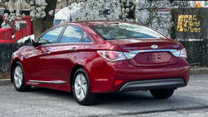 Hyundai Sonata hybride d'occasion 2013, conduite à gauche - Product Image 3