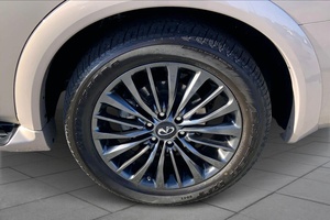 INFINITI QX80 SENSORY 4WD SUV 2024 Usado en Excelentes Condiciones - Listo para Enviar - Product Image 6