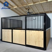 Portes coulissantes d'écurie pour chevaux avec panneaux en pin, conception mobile pour l'équitation