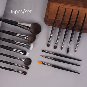 DAHUI noir 2024 chine <span class=keywords><strong>meilleur</strong></span> ensemble <span class=keywords><strong>de</strong></span> pinceaux <span class=keywords><strong>de</strong></span> maquillage professionnel manche en bois Logo personnalisé pinceaux <span class=keywords><strong>de</strong></span> maquillage brosse 26 pièces - Product Image 5