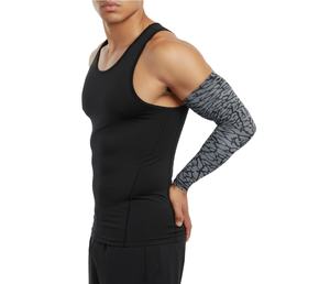 Manchons de compression cyclistes imprimés numériquement sur mesure pour hommes et femmes – Protection en polyester personnalisable avec logo pour le sport - Product Image 5
