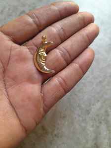 En dijes de latón de color latón claro adecuados para artistas de micro macramé y diseñadores de joyas adecuados para reventa - Product Image 6