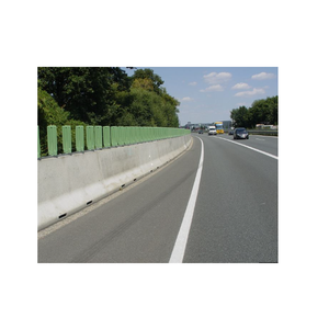 Panneau anti-éblouissement pour autoroute PE fabriqué et fourni par une société pakistanaise pour une sécurité routière améliorée - Product Image 2