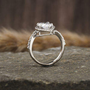 Anillo de compromiso de diamante de corte de pera cultivada en laboratorio, anillo de derivación de estilo Halo Vintage lujoso con certificado IGI de oro sólido de 10K para mujer - Product Image 3