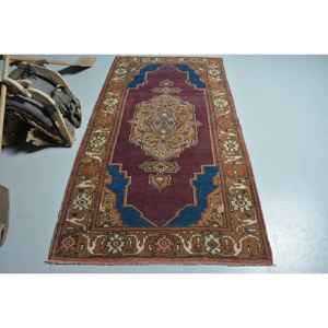 Alfombra vintage de 3.8x7 pies, alfombra turca de lana con diseño de plantas y árboles rojos - Product Image 1