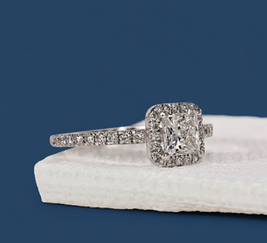 Bague de fiançailles en or 14 carats avec halo de diamants de laboratoire taille princesse, 1,24 CTW, VVS2, certifiée IGI, plaquée rhodium, bijoux pour femmes - Product Image 2