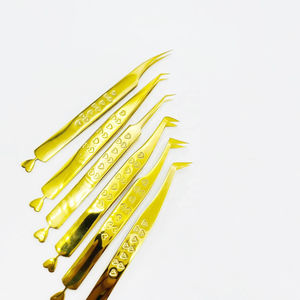 Super vente pince à épiler d'extension de cils plaqué or ensemble coeur gravé en acier inoxydable outils de cils lisse pointe en fibre écologique - Product Image 2