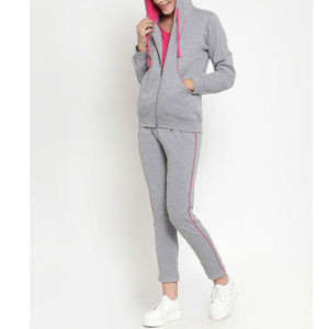 Haut de jogging en coton biologique et polyester personnalisé pour femmes ensemble de jogging 2 pièces à capuche pour femmes - Product Image 3