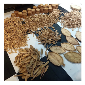 Plateau en bois naturel du Vietnam, réutilisable pour manger, assiette en bois élégante de différentes tailles, parfait pour les cuisines haut de gamme - Product Image 1