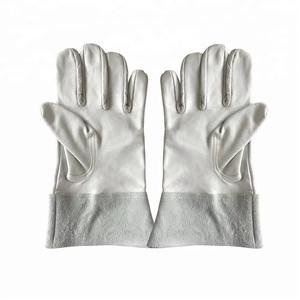 Gants de soudage les plus vendus pour les travaux de soudage MIG TIG Gants de protection résistants à la chaleur et aux coupures EPI Gants de travail de sécurité pour le soudage - Product Image 1