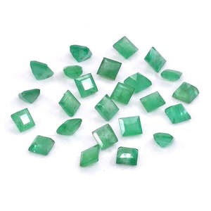 Émeraudes zambiennes naturelles, carrés calibrés de 5 mm, pierres précieuses facettées naturelles, prêtes à l'emploi pour la création de bijoux - Product Image 3