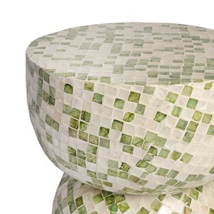 โต๊ะข้างทรงโมเดิร์นลายมุกสีเขียวแบบเป็นมิตรต่อสิ่งแวดล้อม สำหรับตกแต่งภายในบ้านอย่างยั่งยืน จำหน่ายราคาส่ง - Product Image 3