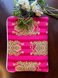 Funda para portátil con estampado de tigre de algodón hecho a mano, estilo empresarial Vintage, resistente al agua, duradera, ligera y sencilla para protección diaria - Product Image 3