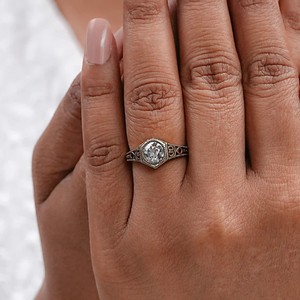 Anillo de compromiso de diamante de corte brillante redondo Art Deco de 1.5ctw Vintage, joyería fina personalizada, anillo de diamante de oro amarillo de 14K para ella - Product Image 2