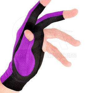 Wholesale <b>Nylon</b> Billiard Gloves Anti <b>Slip</b> Durable Snooker Pool Cue Gloves OEM <b>Nylon</b> Snooker Gloves Precision Play - Product Image 2