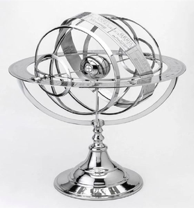 Une superbe sphère armillaire plaquée argent, avec une finition polie et un design classique avec des anneaux célestes. - Product Image 1