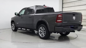Ram 1500 Laramie Crew Cab 2020, Caja de 5'7'', 4WD, Usada en Buen Estado - Product Image 5