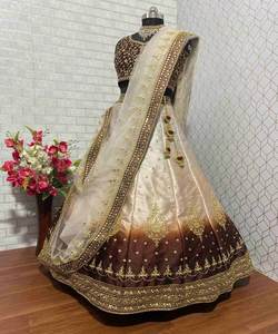 Dernière nouveauté Lehenga Choli de créateur indien exclusif multicolore lourd avec pièce de chemisier Vêtements de lavage en machine au prix le plus bas - Product Image 4